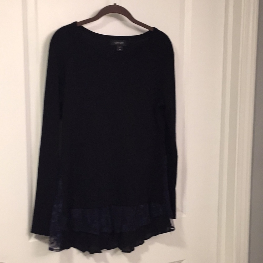 Sweater with tiered lace at the bottom